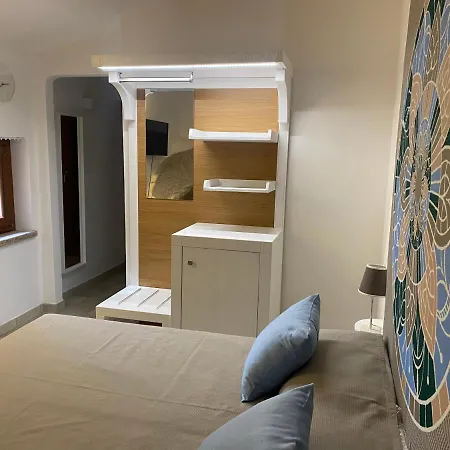 Petit Maison Petra *